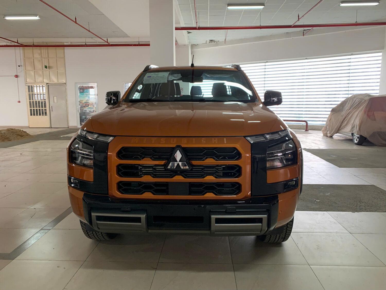 Mitsubishi Triton 2 Cầu Athlete 2025