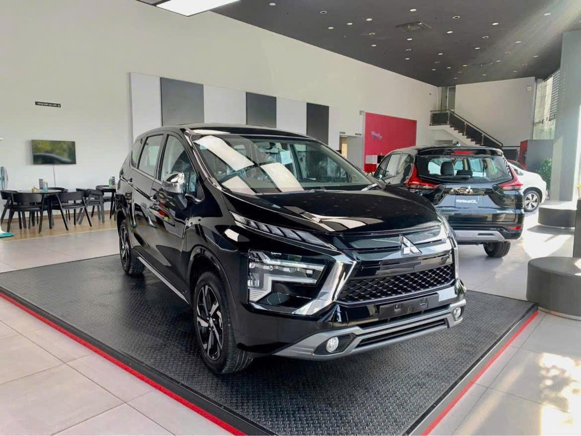 mitsubishi xpander premium màu đen