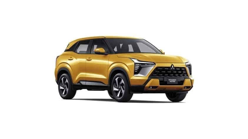 Mitsubishi XForce Premium 2025 màu vàng