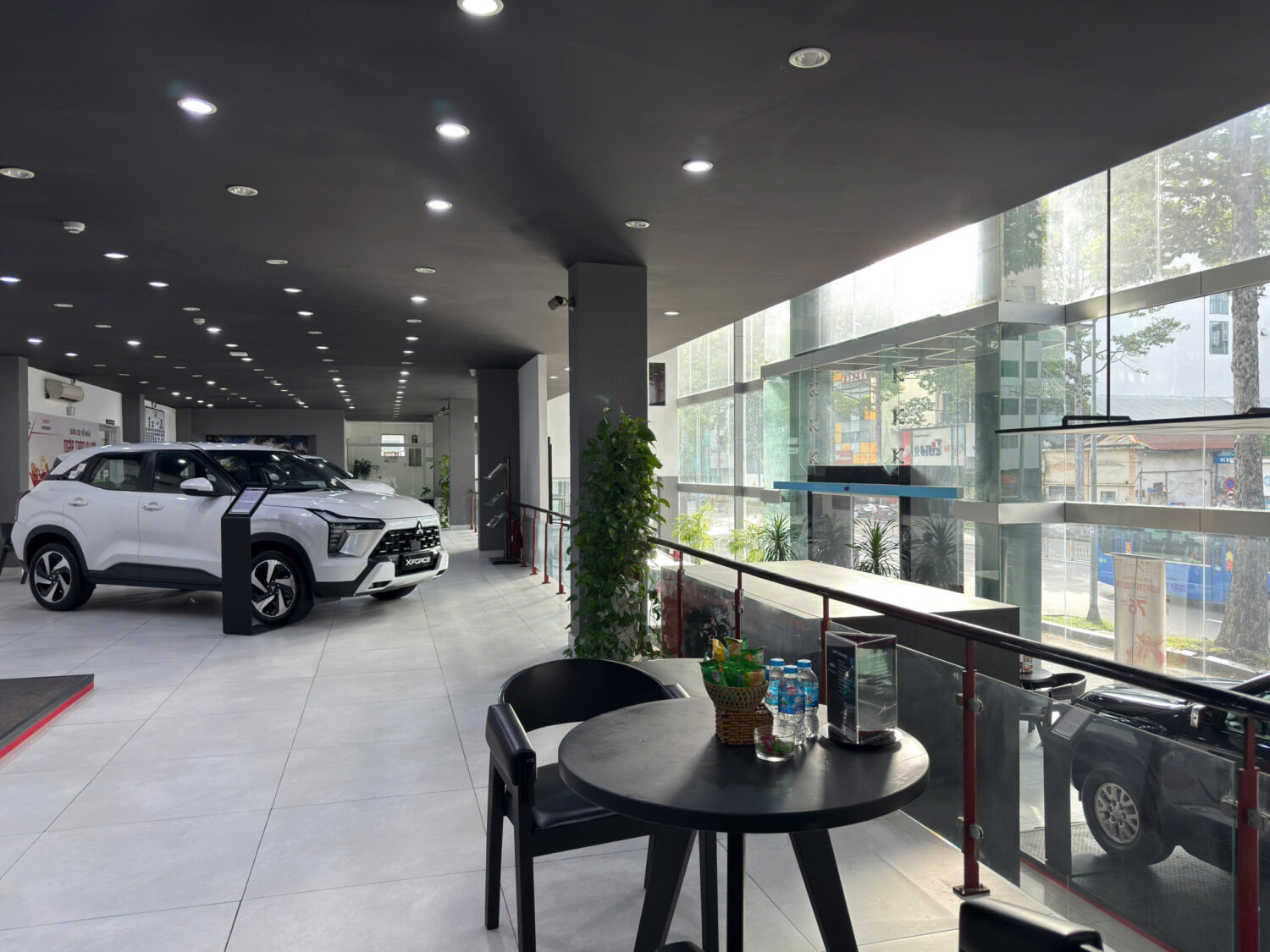 mitsubishi isamco quận 1