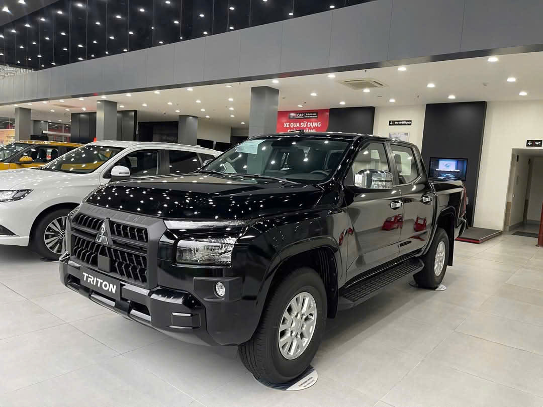 mitsubishi triton glx 2025 màu xám mitsubishi isamco trần hưng đạo
