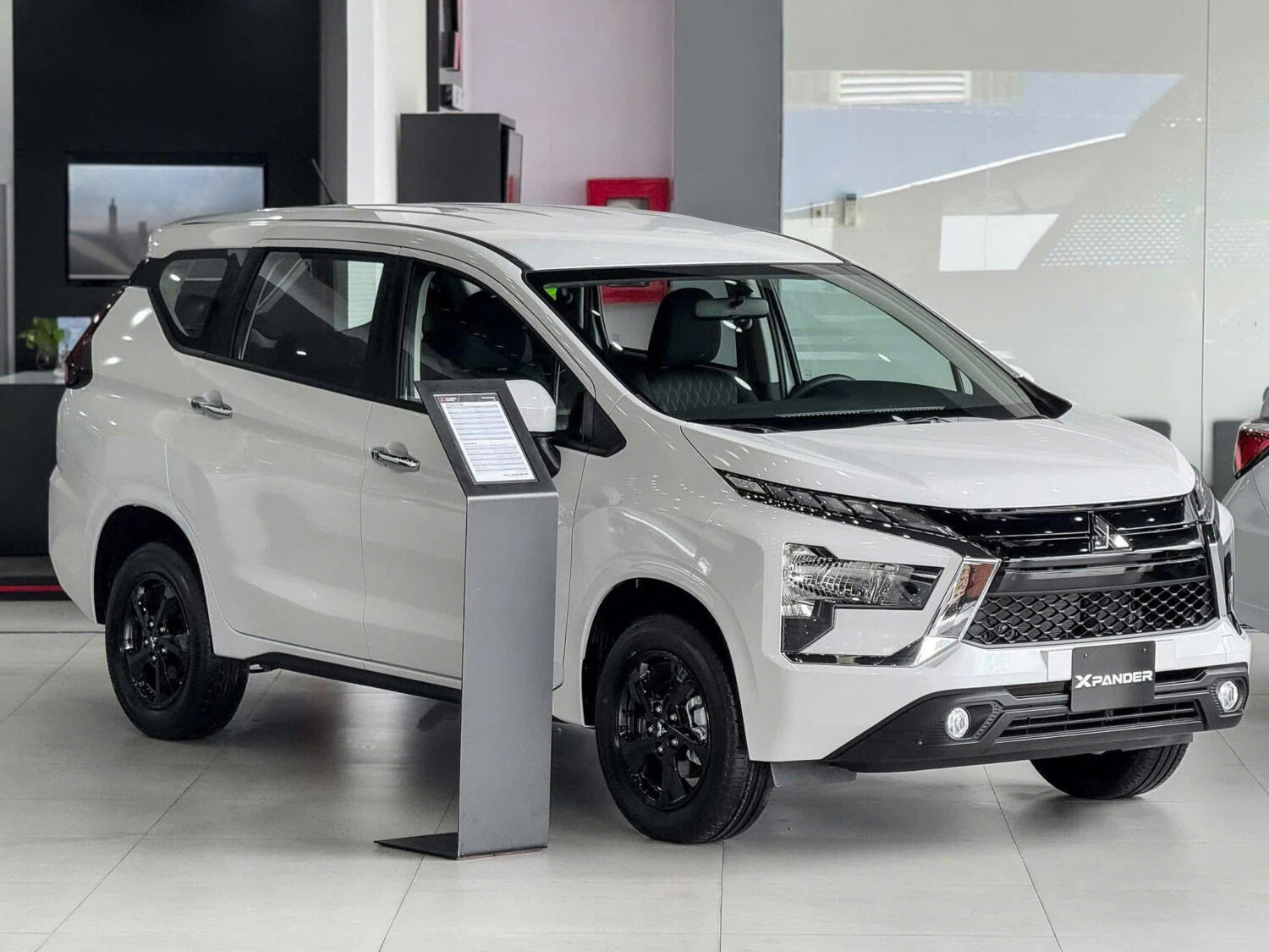 Mitsubishi xpander at eco 2025 mitsubishi trần hưng đạo